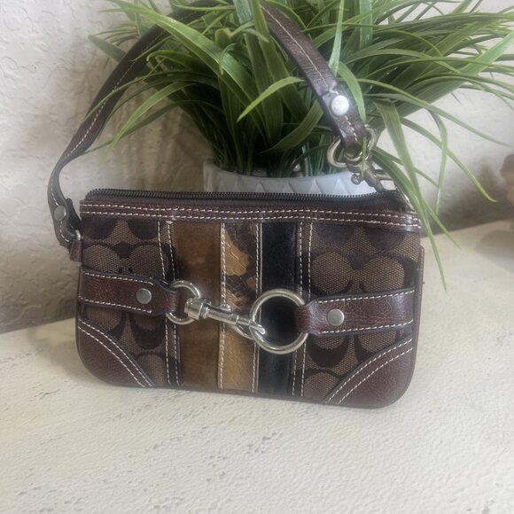 COACH PATCHWORK Vintage (2004) Leather Suede Fabric Signature C WRISTLET Wallet - Picture 1 of 9
